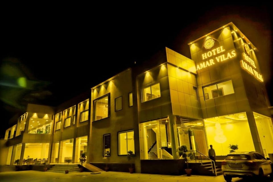 Amarvilas Hotel & Resort  Hotel in Rajasthan