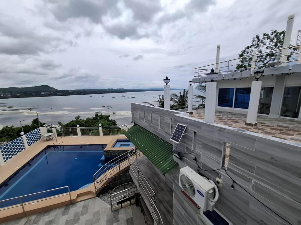 Mountain Meets The Sea Hidden Resort Resort in Central Visayas