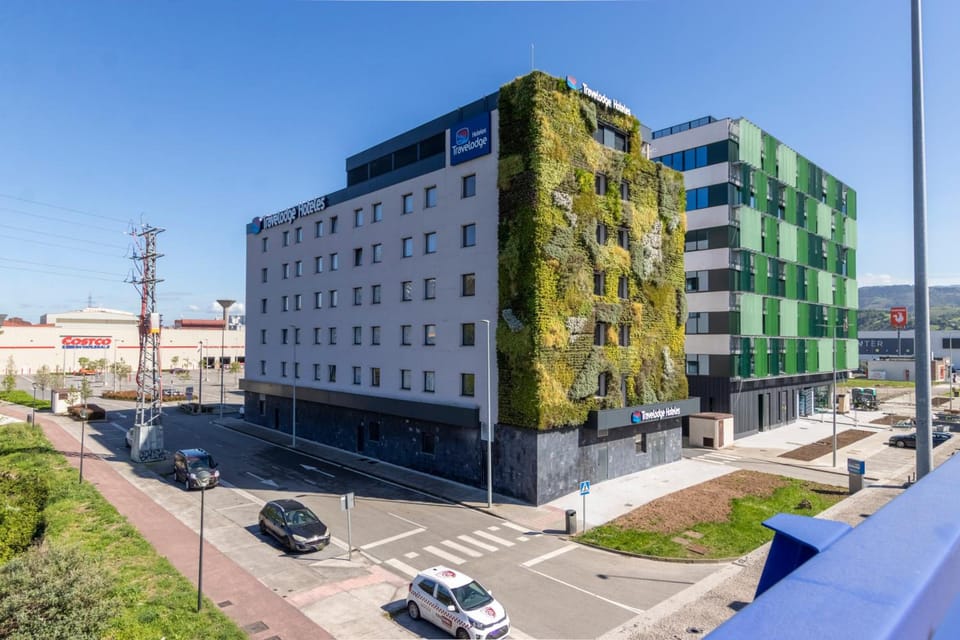 Travelodge Bilbao Sestao Hotel in Barakaldo