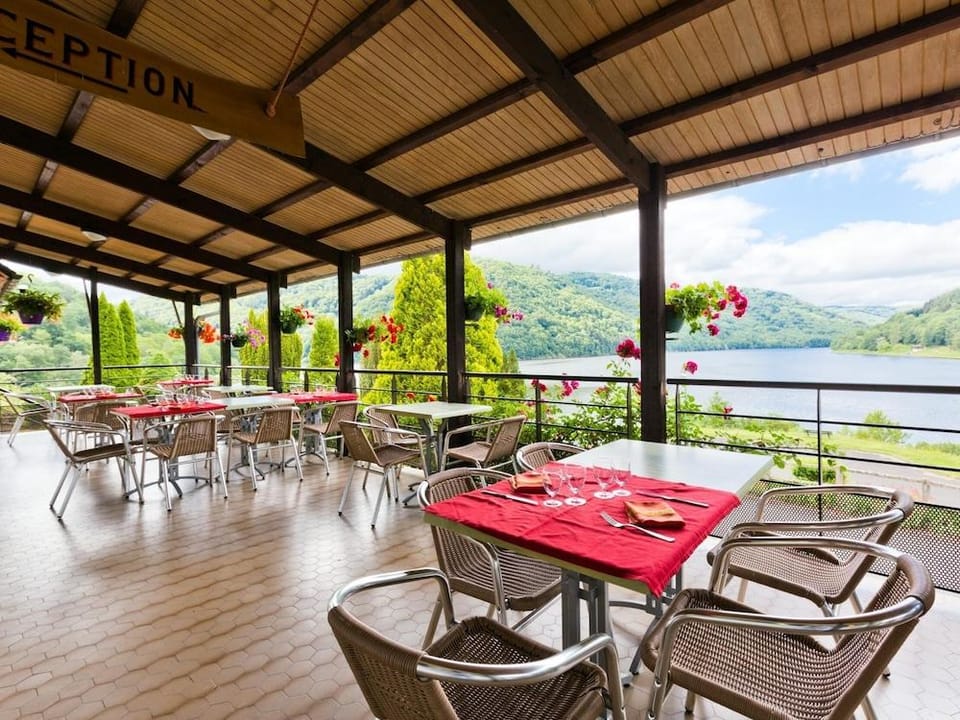 Logis Hotel Belle Vue Hotel in Auvergne-Rhône-Alpes