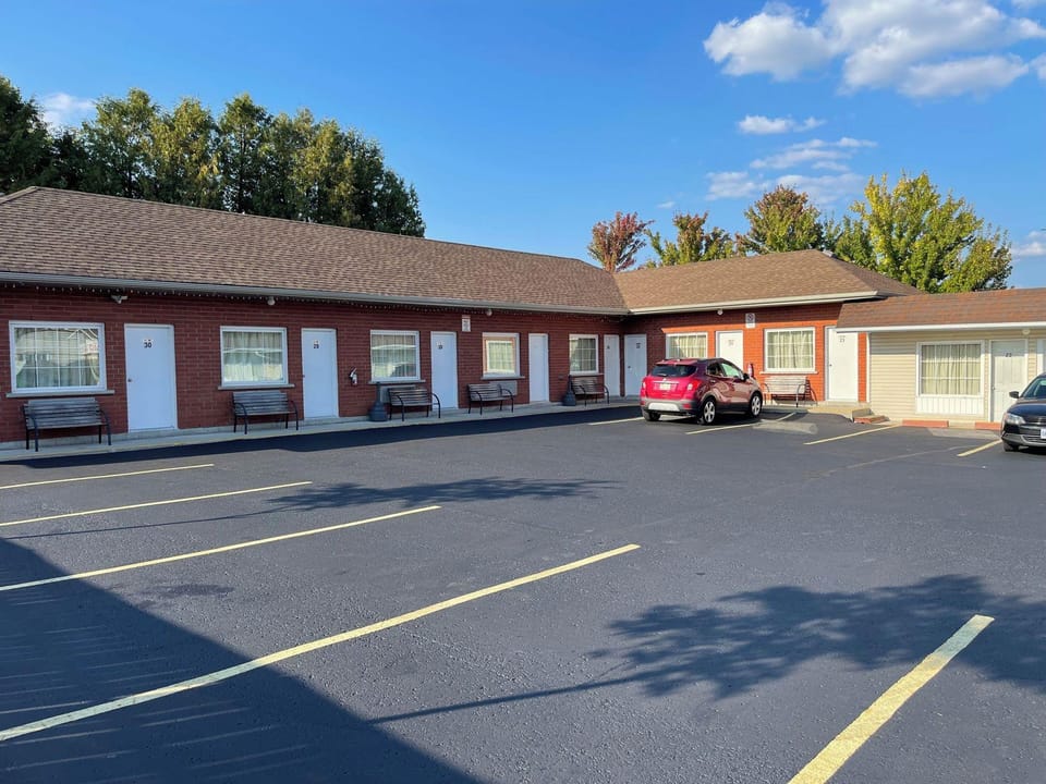 WAYFARE MOTEL Hotel in Guelph