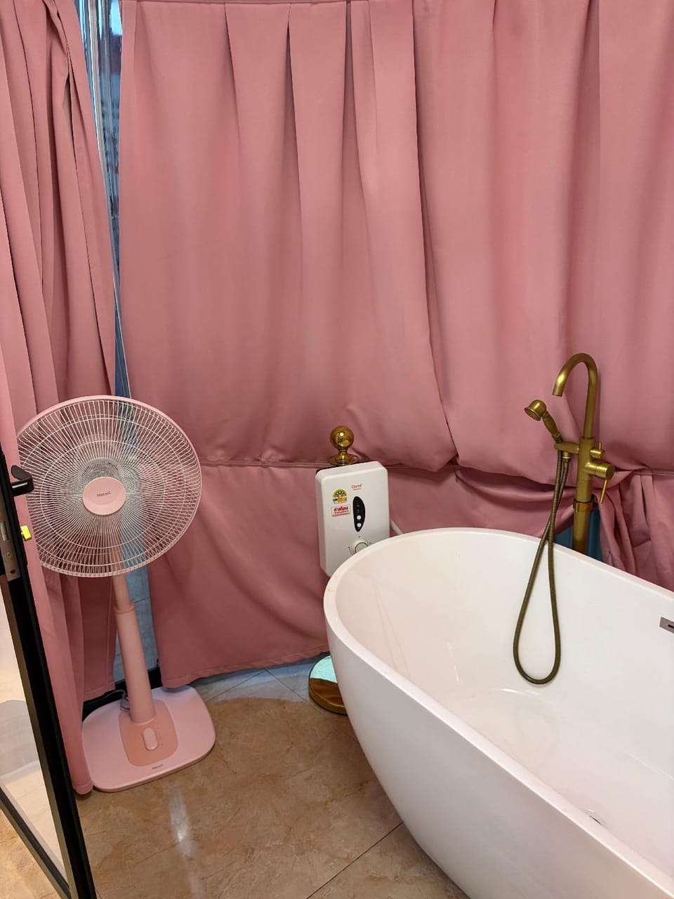 7 Home Resort Saraburi  Hotel in Laos