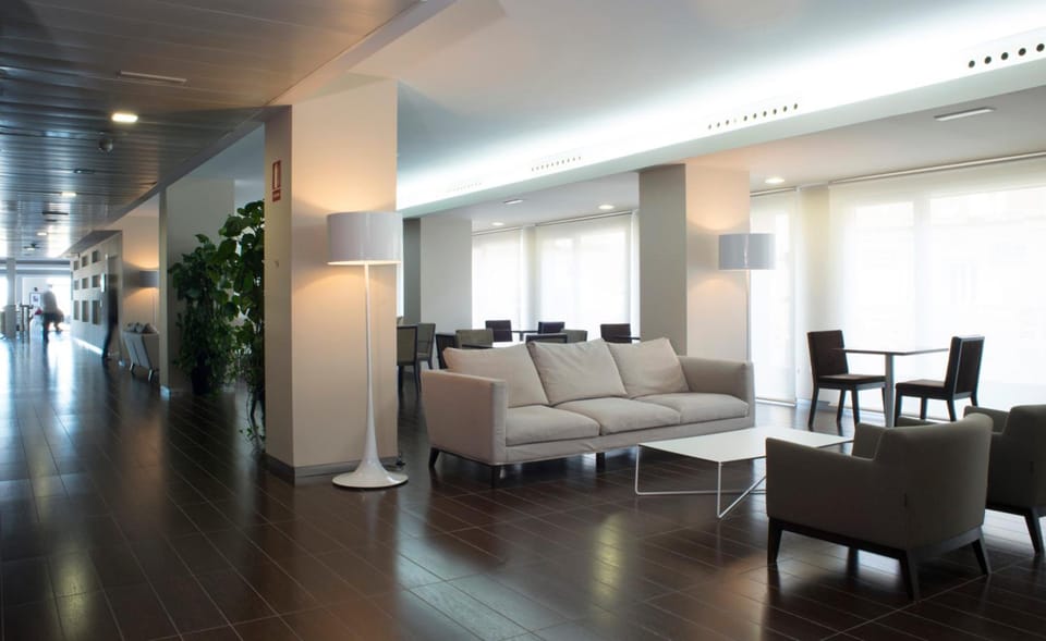 Shared lounge/TV area