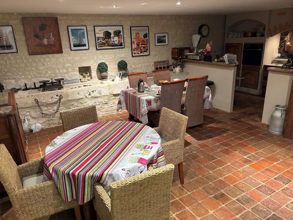 L Escale de Mortagne Hotel in Nouvelle-Aquitaine