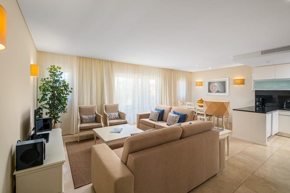 Monte Santo Resort Hotel in Carvoeiro