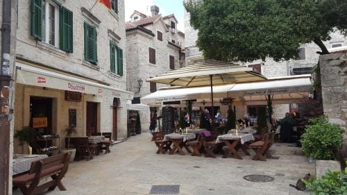 Apartments Popovic Hotel in Kotor