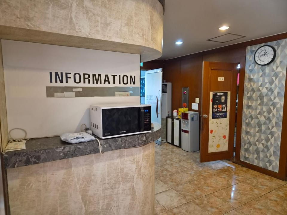 화이트모텔 Motel in Seoul