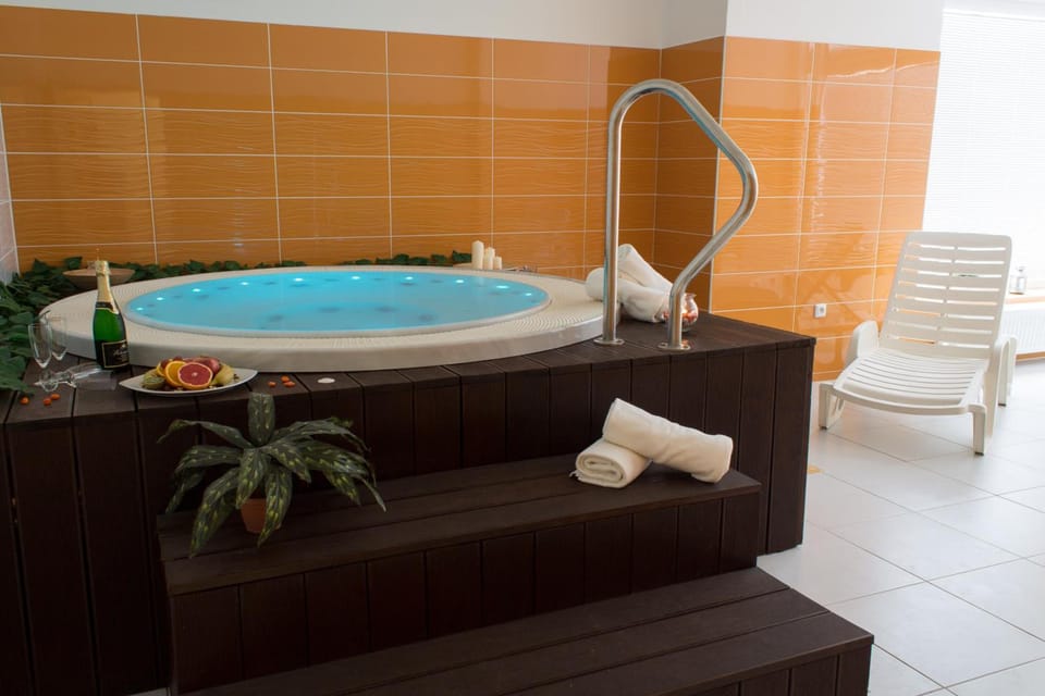 Hot tub
