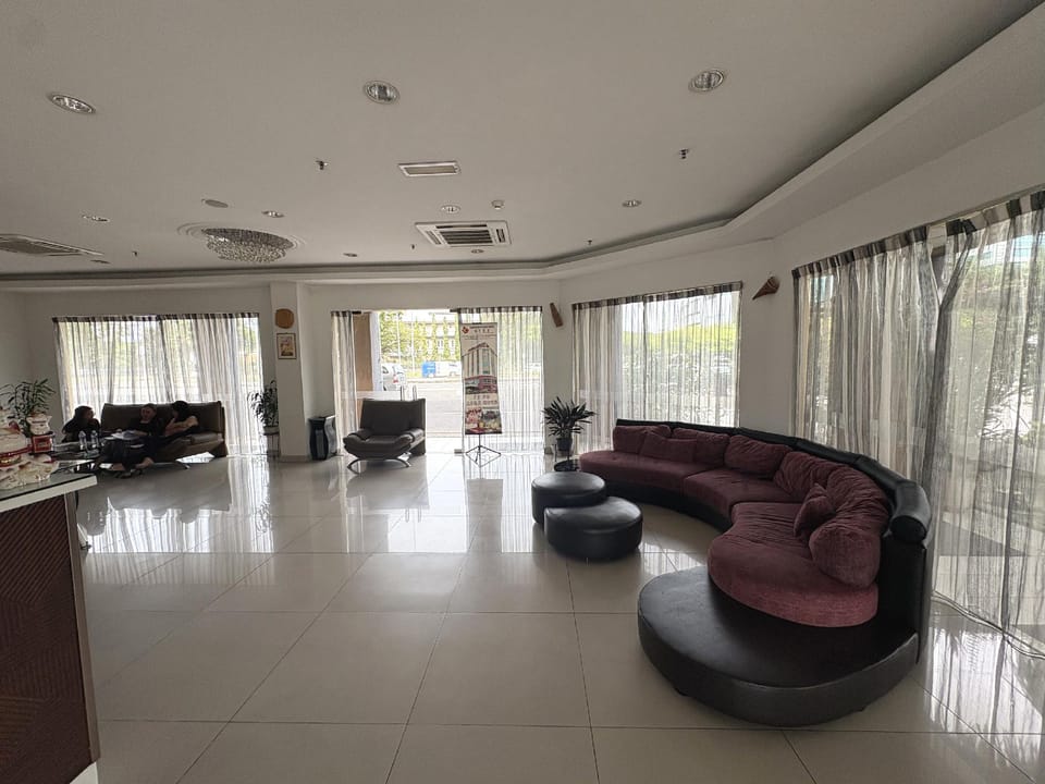 Dancenter Palette - Kota Kinabalu Near by Imago Shopping Mall Formerly  Zara's Boutique Hotel Boutique hotel in Kota Kinabalu