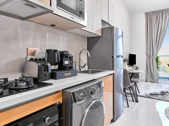 bnbme | Skyz By Danube | Studio Hotel in Dubai