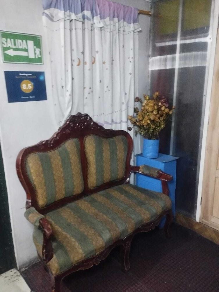 Escocie - Hostel Hotel in Quito