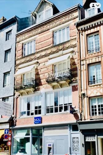 Chambre Romeo ou Juliette Hotel in Honfleur