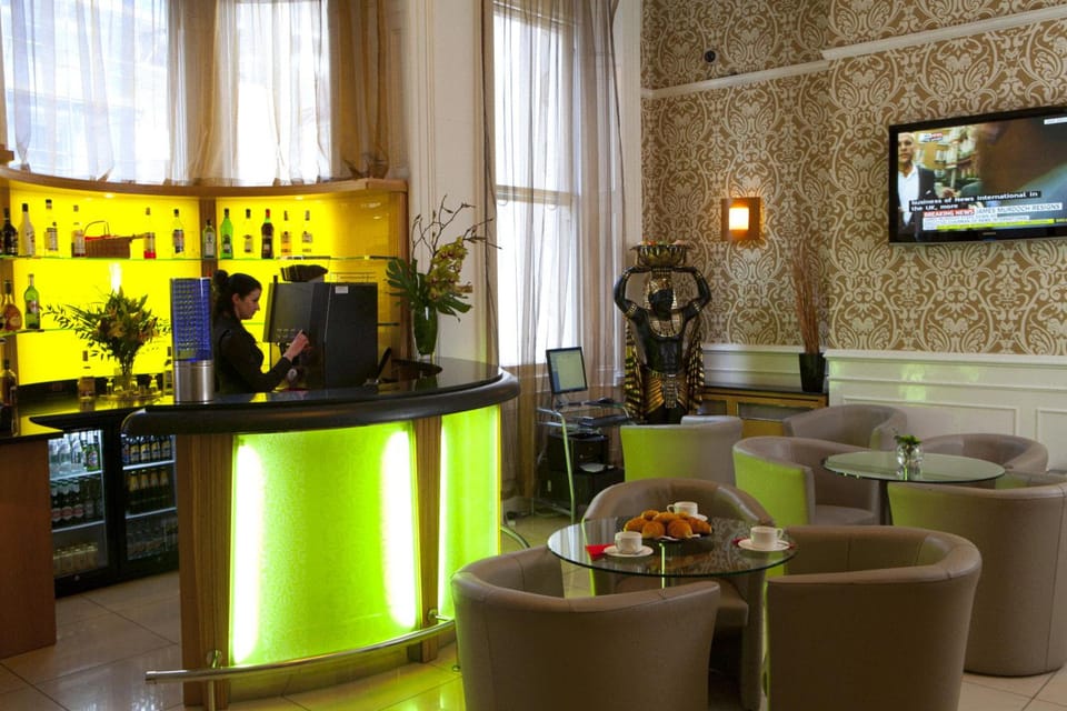 Bar/lounge