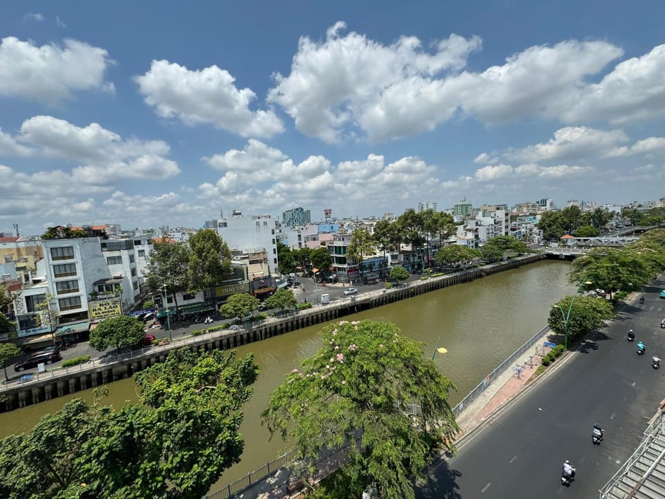 DLux Saigon Condo Apartment hotel in Ho Chi Minh City