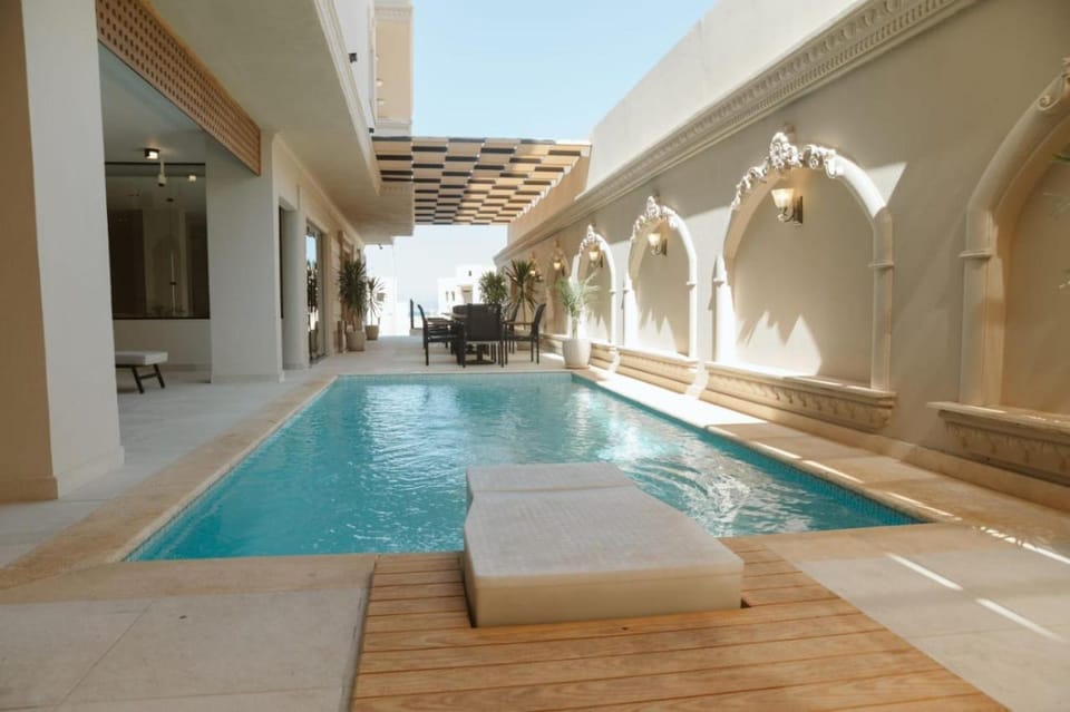 Private pool