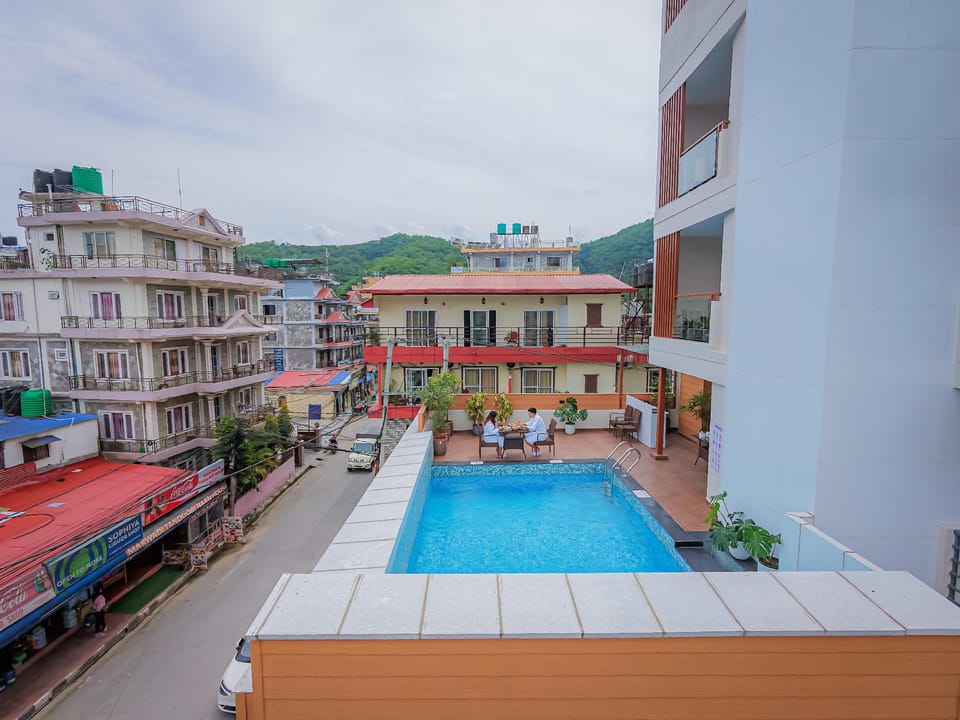 Swimming pool