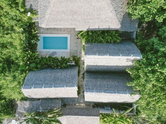 VillaLunaSiargao Hotel in General Luna