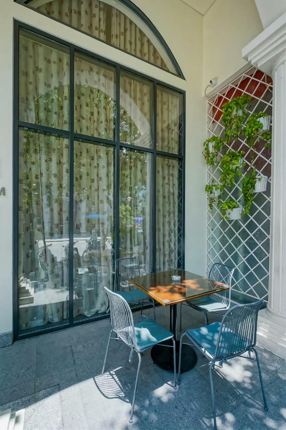 HOTEL MGMPLUS Bed and Breakfast in Ho Chi Minh City