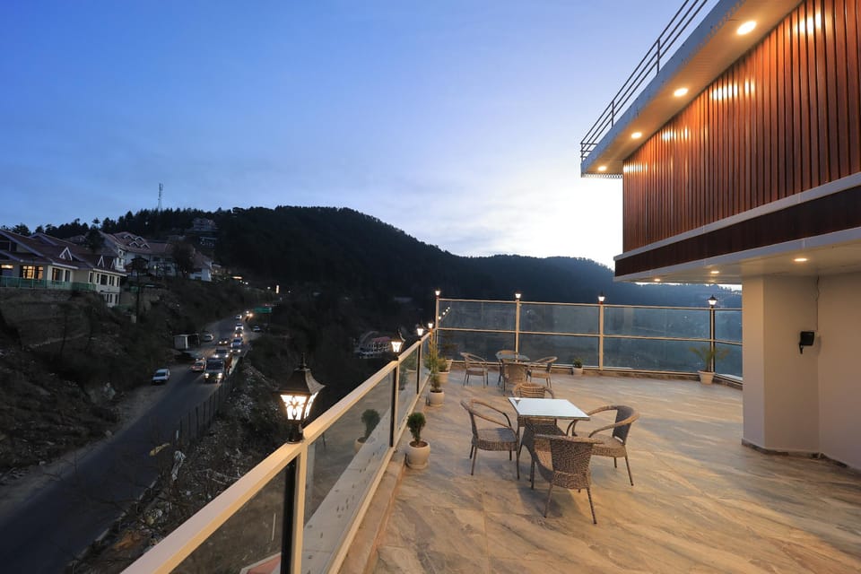 Supreme Sapphire Kufri Hotel in Himachal Pradesh