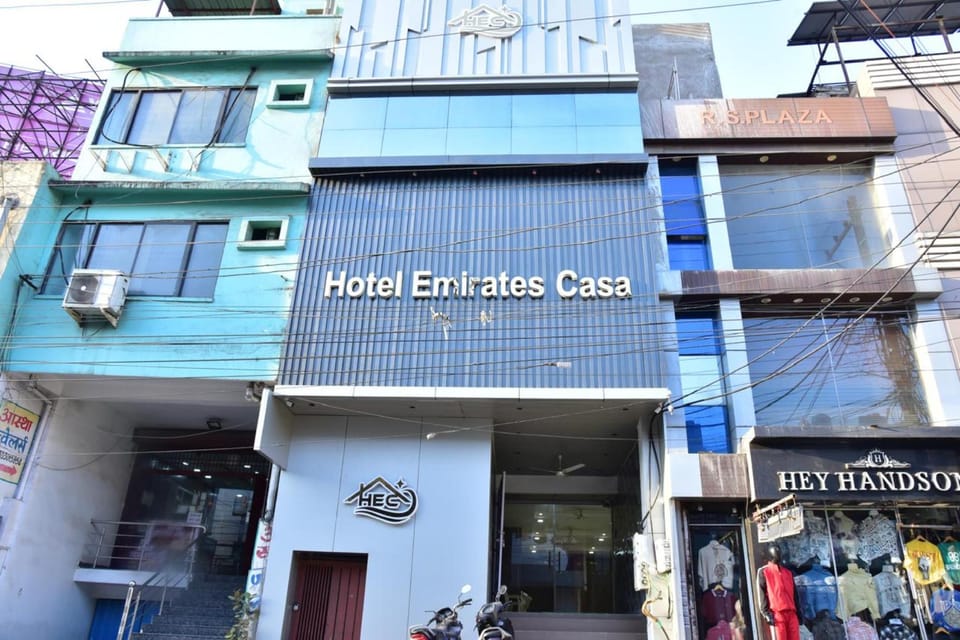 Hotel Emirates Case Hotel in India