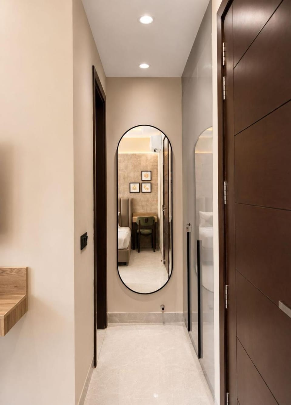 Art Luxury Service Apartment Golf Course Road Hotel in Gurugram