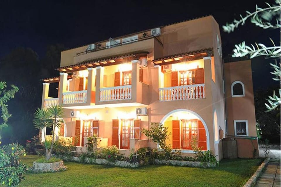 Makis louvlis apartments Hotel in Moraitika