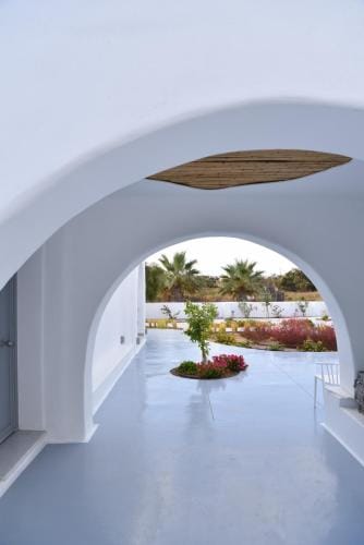 Crystal Mare Suites Hotel in Naxos