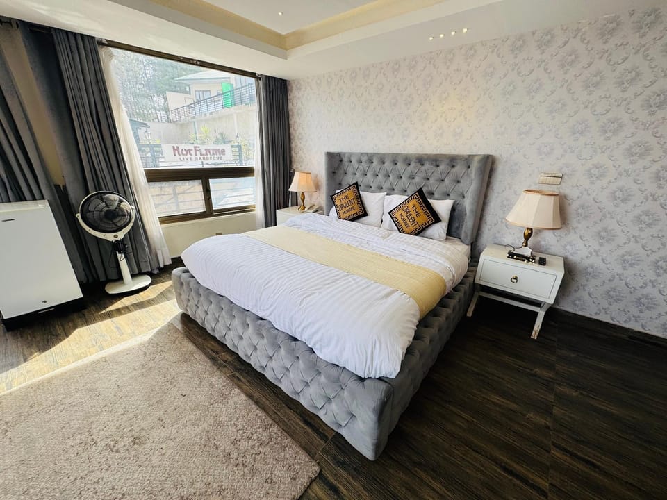 Opulent Hotel Murree Bed and Breakfast in Punjab