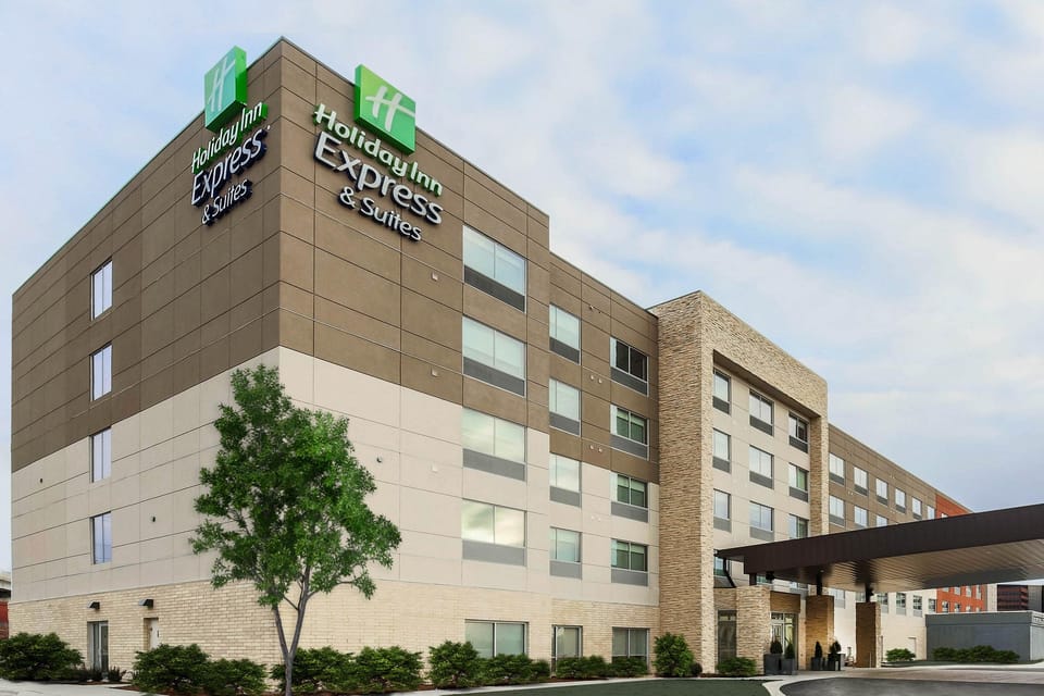 Holiday Inn Express & Suites Chicago O'Hare Airport by IHG Hotel in Rosemont