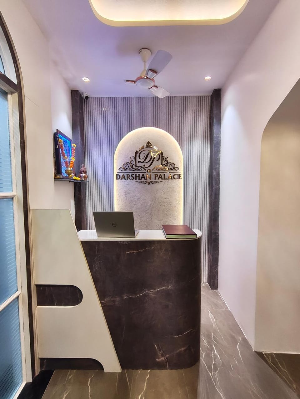 Hotel Darshan Palace Hotel in Mumbai