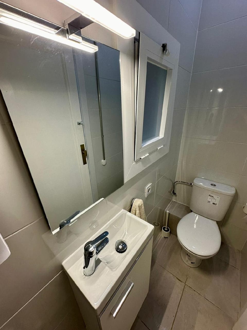 Rooms Nuevo Roger Apartment hotel in Barcelona