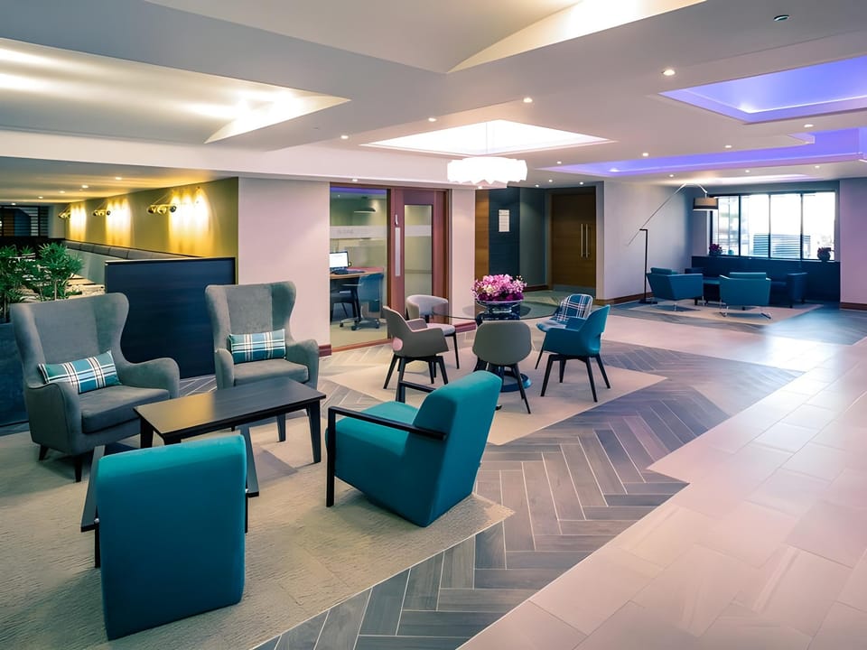 Mercure London Heathrow Hotel in Hayes