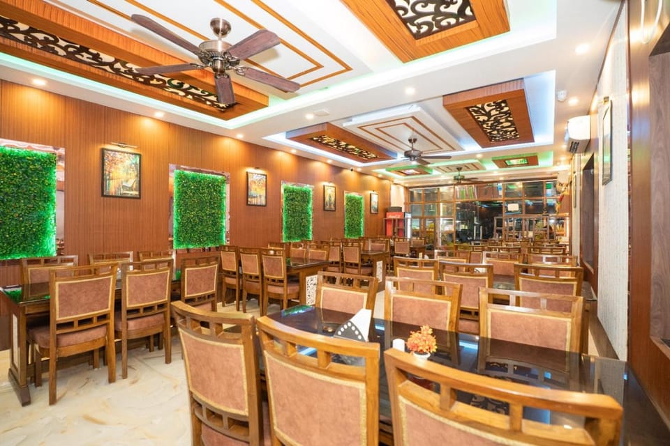 Mahabhoj Hotel & Restaurant Hotel in India