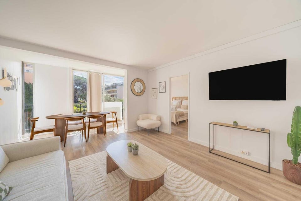 Separate living room