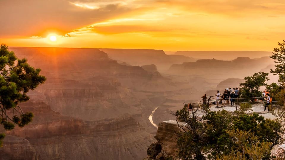 Kachina Lodge - Inside the Park Lodge in Grand Canyon National Park