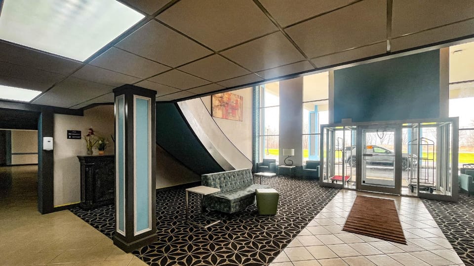 Studio 6 Suites Fremont OH Hotel in Lake Erie