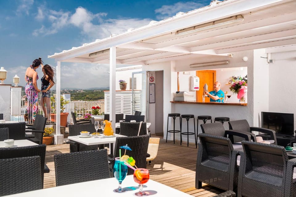 Bar/lounge