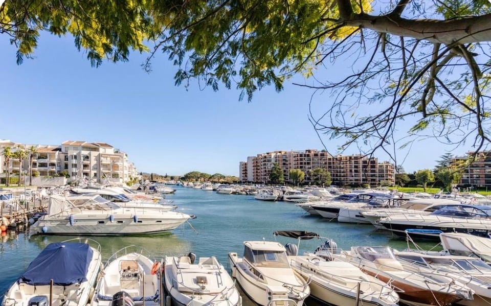Marina Suites Résidence Services  Hotel in Mandelieu-La Napoule