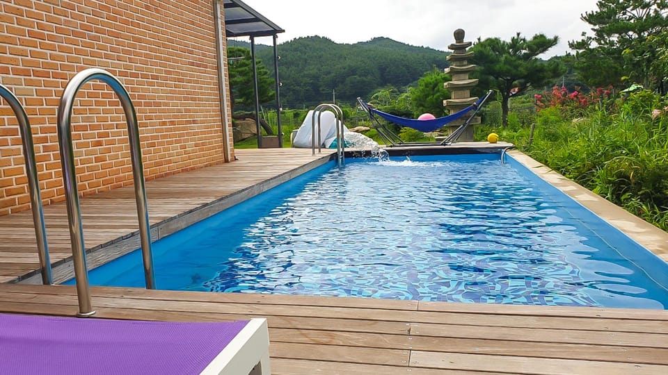 Yangyang Songsijae Hotel in South Korea