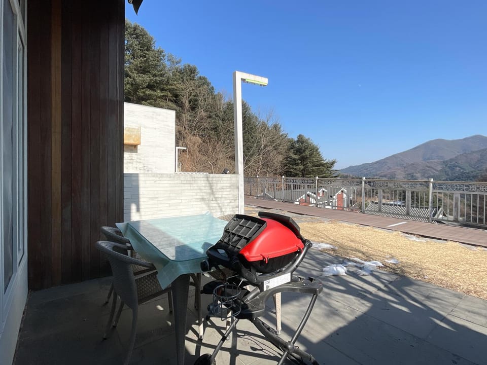 Over The Mountain Hotel in Gyeonggi-do