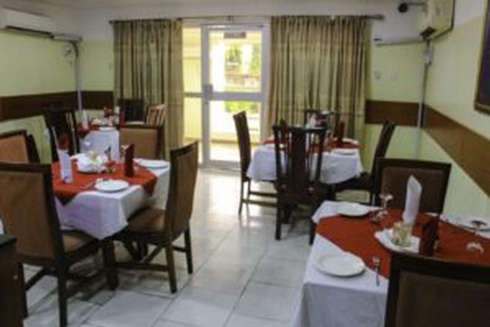 Sinoni Lodge Lodge in Abuja