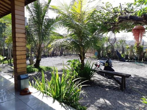 Friend House SURFCAMP Hotel in Bali