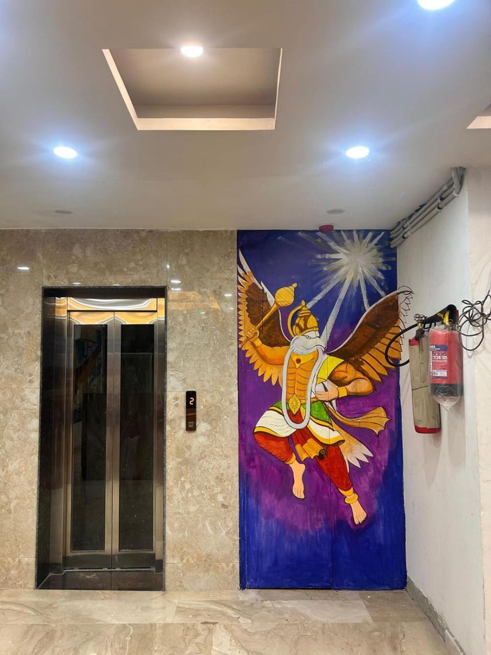 The great Garuda hotel Hostel in Rishikesh