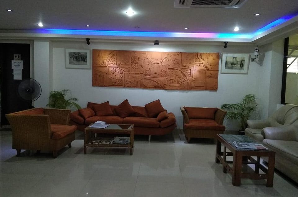 Hotel Crown Hotel in West Bengal