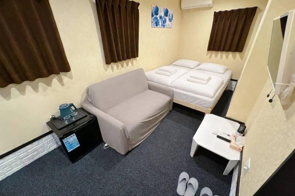 HomeeOsaka  Bed and Breakfast in Osaka