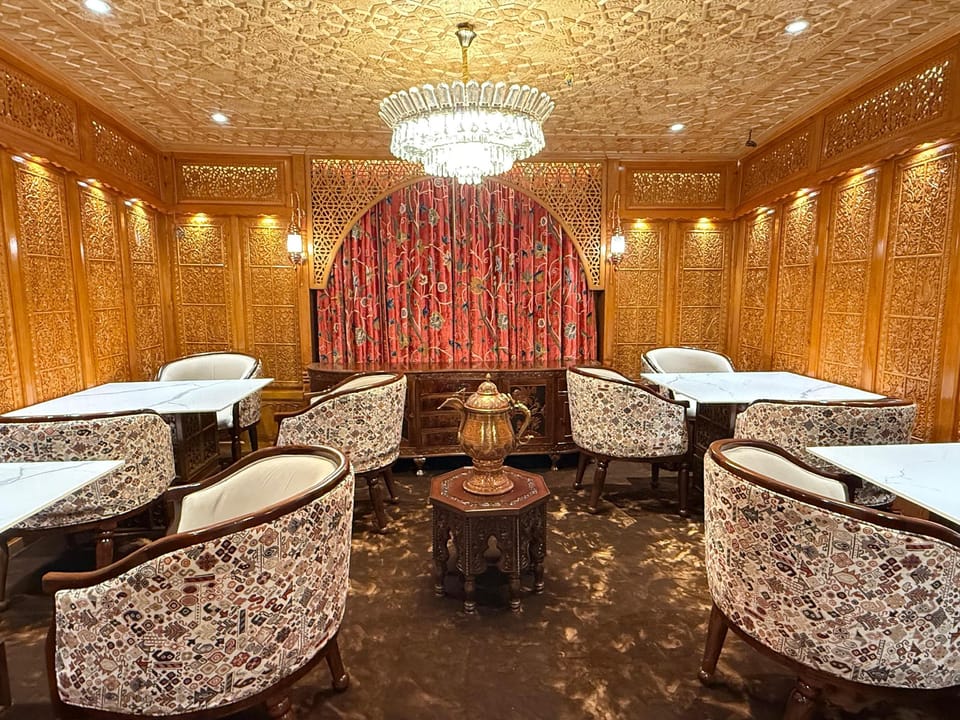 SUROOR HOUSEBOAT Hotel in India