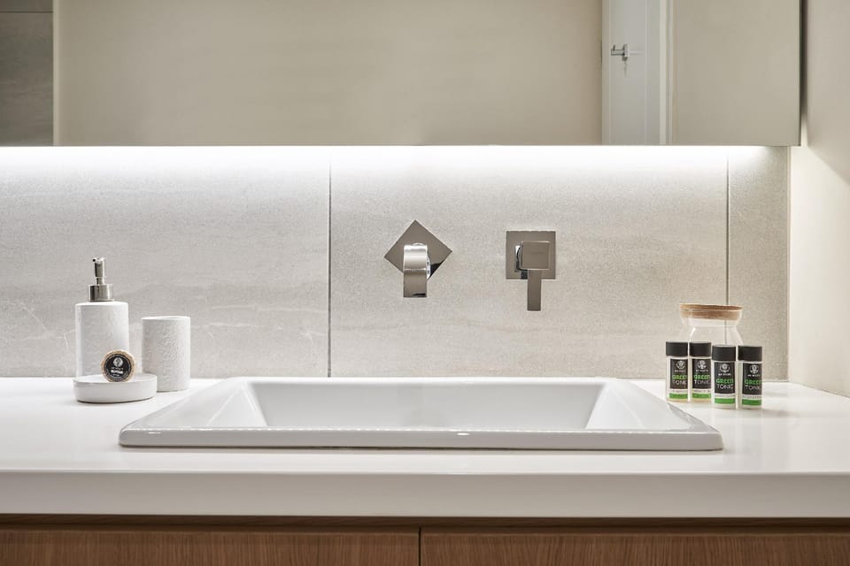 Charitos II Chic n modern 2BD Apt Hotel in Athens