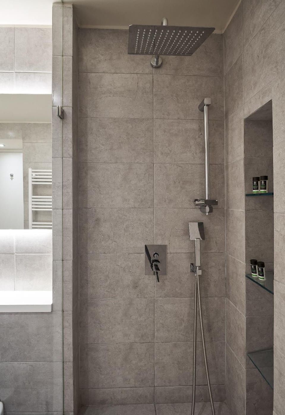 Charitos II Chic n modern 2BD Apt Hotel in Athens