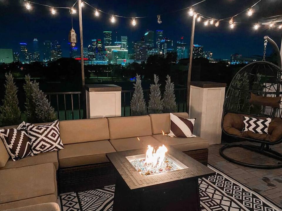 Luxury Downtown Home w Rooftop Deck in the Skyline Hotel in Harris County