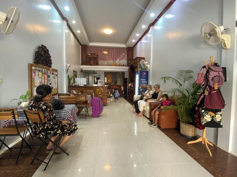 The Blue Hostel Hotel in Krong Battambang